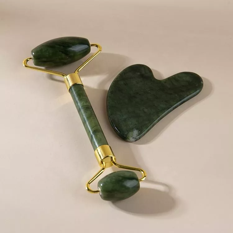 Penggelek Jed Tersuai dan Set Gua Sha